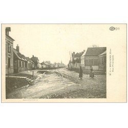 carte postale ancienne 60 MOLIENS. Rue Principale 1919 timbre anglais