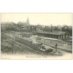 60 SAINT-JUST-EN-CHAUSSEE. La Gare avec Train et Locomotive