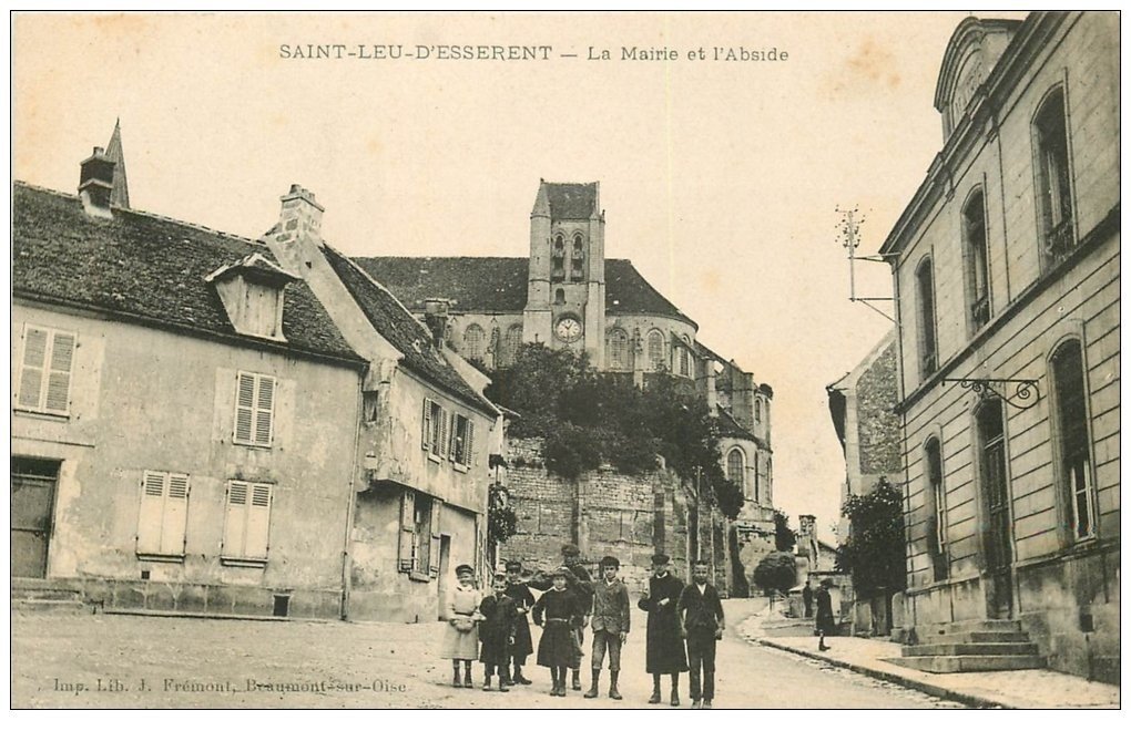 60 SAINT-LEU-D'ESSERENT. La Mairie et l'Abside