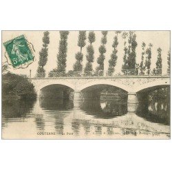 carte postale ancienne 61 COUTERNE. Animation sur le Pont 1909