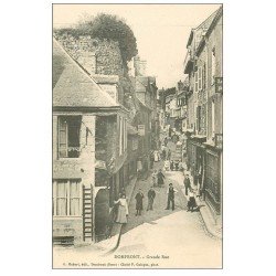 61 DOMFRONT. Lot 10 Cpa. Grande Rue, Manoir, Eglise, Monument Morts, Carrefour des Marronniers, Notre(Dame-sur-l'Eau....