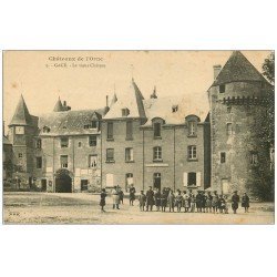 carte postale ancienne 61 GACE. Ecoliers au Vieux Château