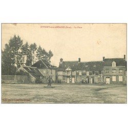 61 JUVIGNY-SOUS-ANDAINE. La Place 1909 avec Sabotier et Epicier