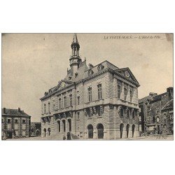 carte postale ancienne 61 LA FERTE-MACE. Hôtel de Ville 1906. Timbre Taxe