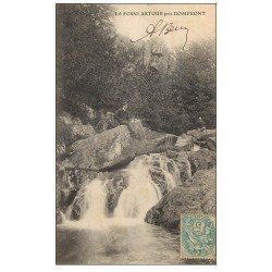 carte postale ancienne 61 LA FOSSE ARTOUR. Hommes assis sur les Roches avant 1910