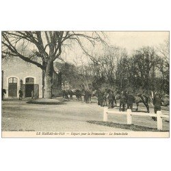 carte postale ancienne 61 LE HARAS DU PIN. 2 Cpa. Le Boute-Selle départ Promenade et Château