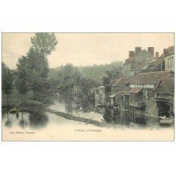 carte postale ancienne 61 PUTANGES. Passeur en barge sur l'Orne vers 1900