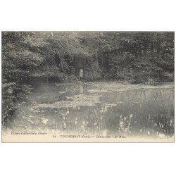 carte postale ancienne 61 TINCHEBRAY. Champfleur la Mare animée 1935