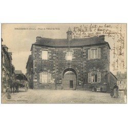 carte postale ancienne 61 TINCHEBRAY. Place Hôtel de Ville