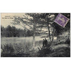 carte postale ancienne 61 VRIGNY. Un Coin de l'Etang animé 1928