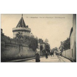 Superbe Lot 10 Cpa 61 ARGENTAN. Le Vavasseur, Place Henri IV, remise Décorations, Jardin, Rue République, Pont Orne...