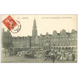 carte postale ancienne 62 ARRAS. Le Marché sur Grand'Place