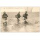 carte postale ancienne 62 BERCK-PLAGE. Pêcheuses de Crevettes 1930. Métiers de la Mer