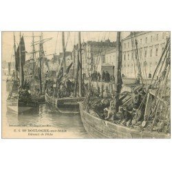 62 BOULOGNE-SUR-MER. Bateaux de Pêche au Port. Métiers de la Mer