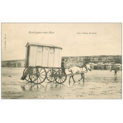 carte postale ancienne 62 BOULOGNE-SUR-MER. Cabine de Bain attelée