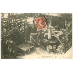 carte postale ancienne 62 BOULOGNE-SUR-MER. Scène de bord 1914. Marins métiers de la Mer