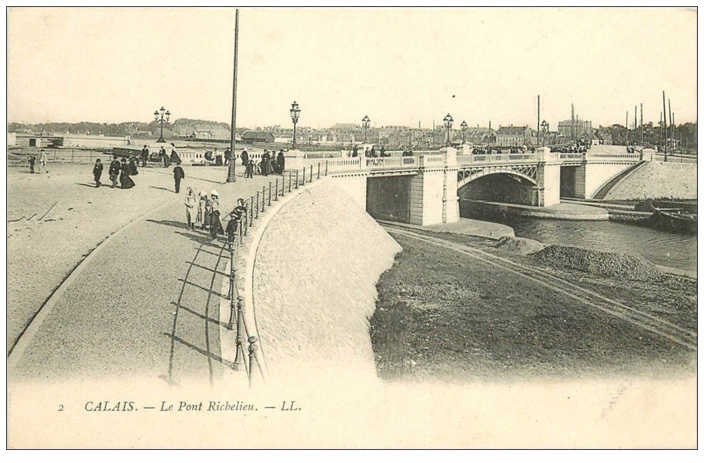 carte postale ancienne 62 CALAIS. Le Pont Richelieu