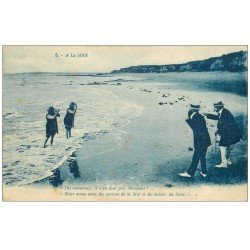 carte postale ancienne 62 Dans le NORD. Des Amoureux à la Mer, les grimaces