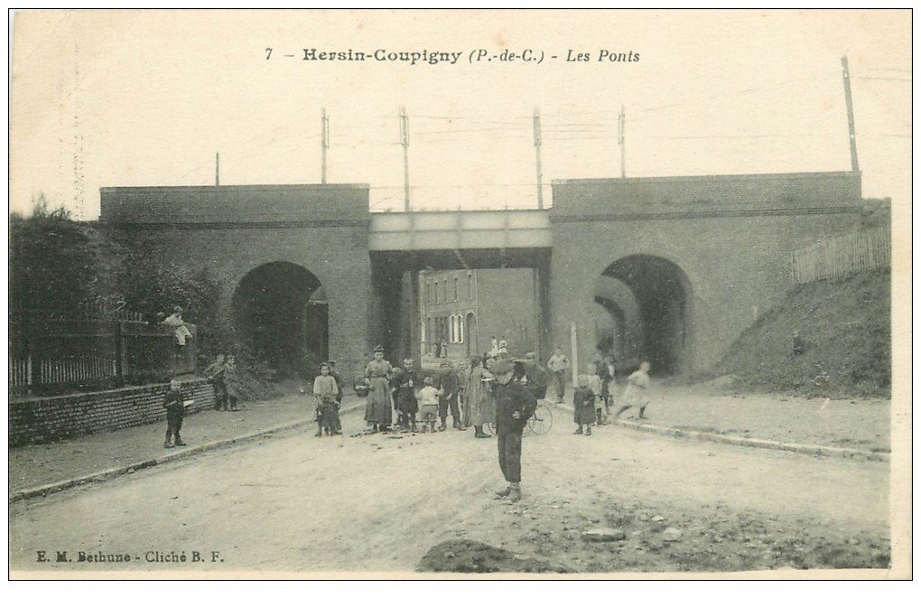 62 HERSIN-COUPIGNY. Les Ponts 1916
