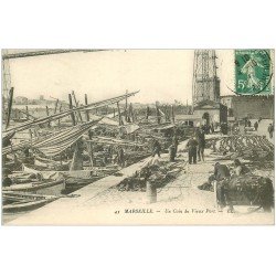 carte postale ancienne 13 MARSEILLE. Pêcheurs sur le Vieux Port