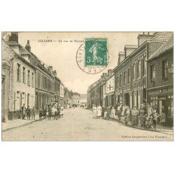 carte postale ancienne 62 LILLERS. La Rue de Pernes 1916 Petit Parisien et Estaminet