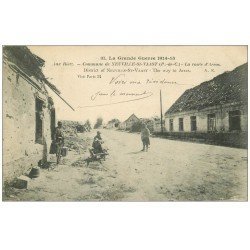 carte postale ancienne 62 NEUVILLE-SAINT-VAAST. Poilus Route d'Arras