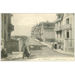 carte postale ancienne 62 WIMEREUX. La Rue Saint-Armand