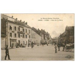 carte postale ancienne 70 LURE. Hôtel du Commerce Rue de la Gare. Affiches Absinthe Berger à gauche