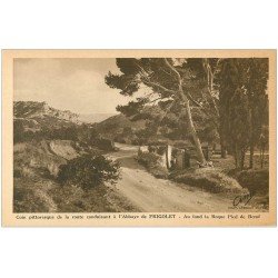 carte postale ancienne 13 SAINT-MICHEL-DE-FRIGOLET. Route de l'Abbaye et Roque Pied de Boeuf