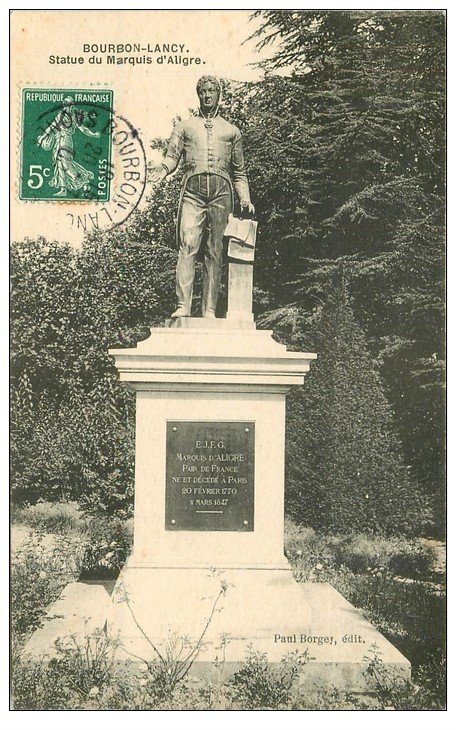 carte postale ancienne 71 BOURBON-LANCY. Statue Marquis d'Aligre 1908