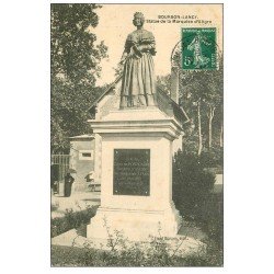 carte postale ancienne 71 BOURBON-LANCY. Statue Marquise d'Aligre 1908