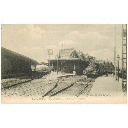 13 TARASCON. La Gare des Voyageurs. Train et Locomotive à vapeur
