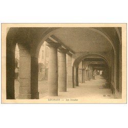 carte postale ancienne 71 LOUHANS. Les Arcades 1930