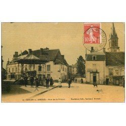 carte postale ancienne 71 TOULON SUR ARROUX. Rue de la Prison Café Brughon. Carte toilée 1909