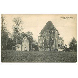 carte postale ancienne 71 VOLESVRES. Château de Cypierre avec Vaches et Jardinier