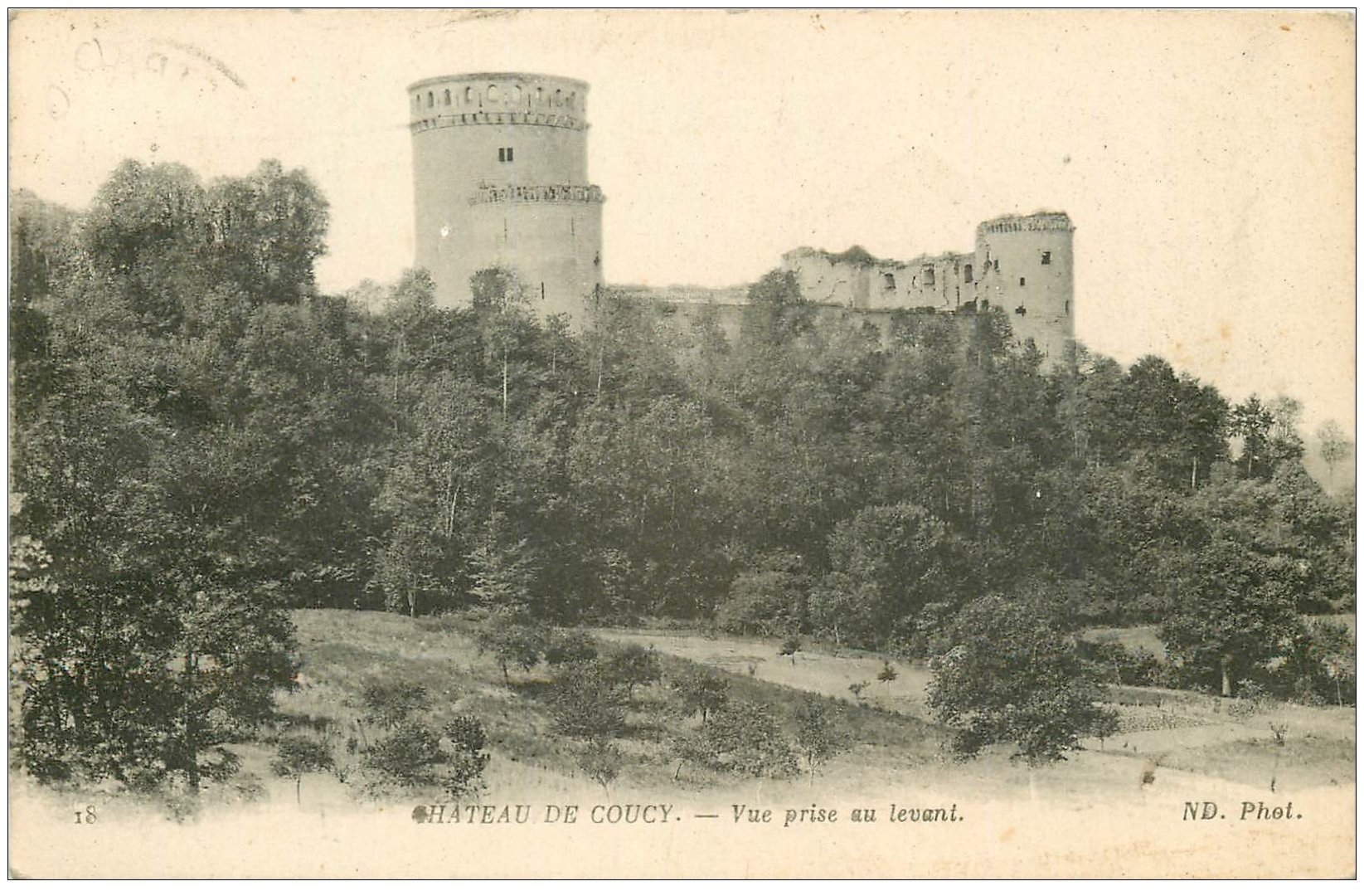 02 COUCY-LE-CHATEAU. Vue du levant 1918