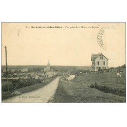 carte postale ancienne 14 ARROMANCHES. Route de Bayeux avec Vaches