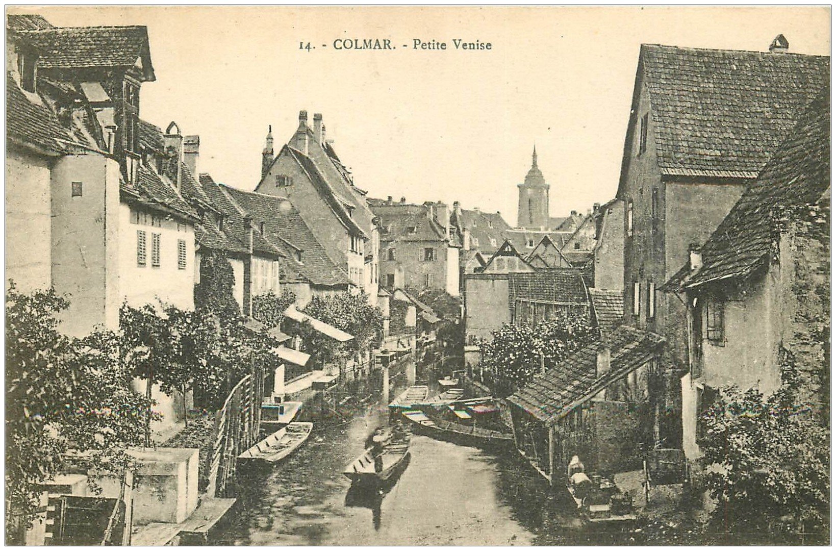 68 Colmar Nombreuses Barges Sur La Petite Venise 68 Colmar Nombreuses Barges Sur La Petite Venise
