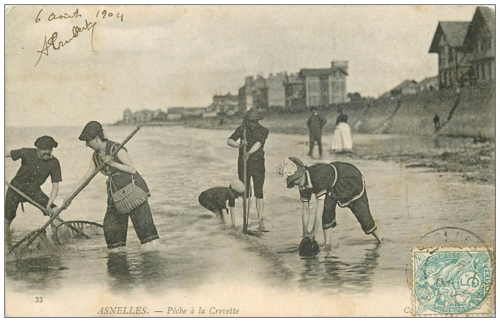 carte postale ancienne 14 ASNELLES. Pêche à la Crevette 1904. Poissons et Crustacés