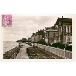 carte postale ancienne 14 ASNELLES-LA-BELLE-PLAGE. Villas sur la Digue 1934. Carte Photo