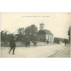 carte postale ancienne 68 SOPPE-LE-BAS. Cavaliers Militaires devant l'Eglise Cimetière