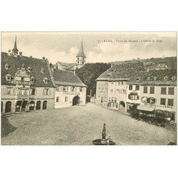 carte postale ancienne 67 BARR. Place du Marché Hôtel de Ville