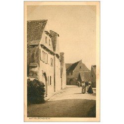 carte postale ancienne 67 MITTELBERGHEIM. Femme en discussion