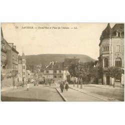 carte postale ancienne 67 SAVERNE ZABERN. Grand'Rue et Place du Château 1933. Café Central