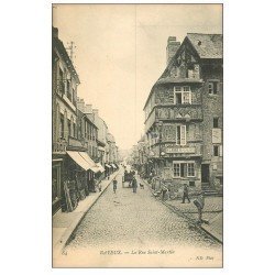 carte postale ancienne 14 BAYEUX. Attelage et vélo rue Saint-Martin