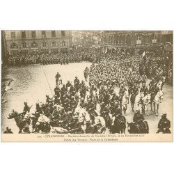 carte postale ancienne 67 STRASBOURG STRASSBURG. Pétain et défilé des Troupes Place Cathédrale 1918