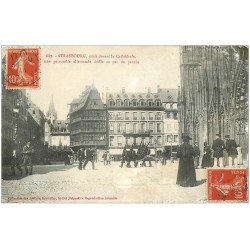 carte postale ancienne 67 STRASBOURG STRASSBURG. Une Patrouille allemande défile au pas de parade 1911