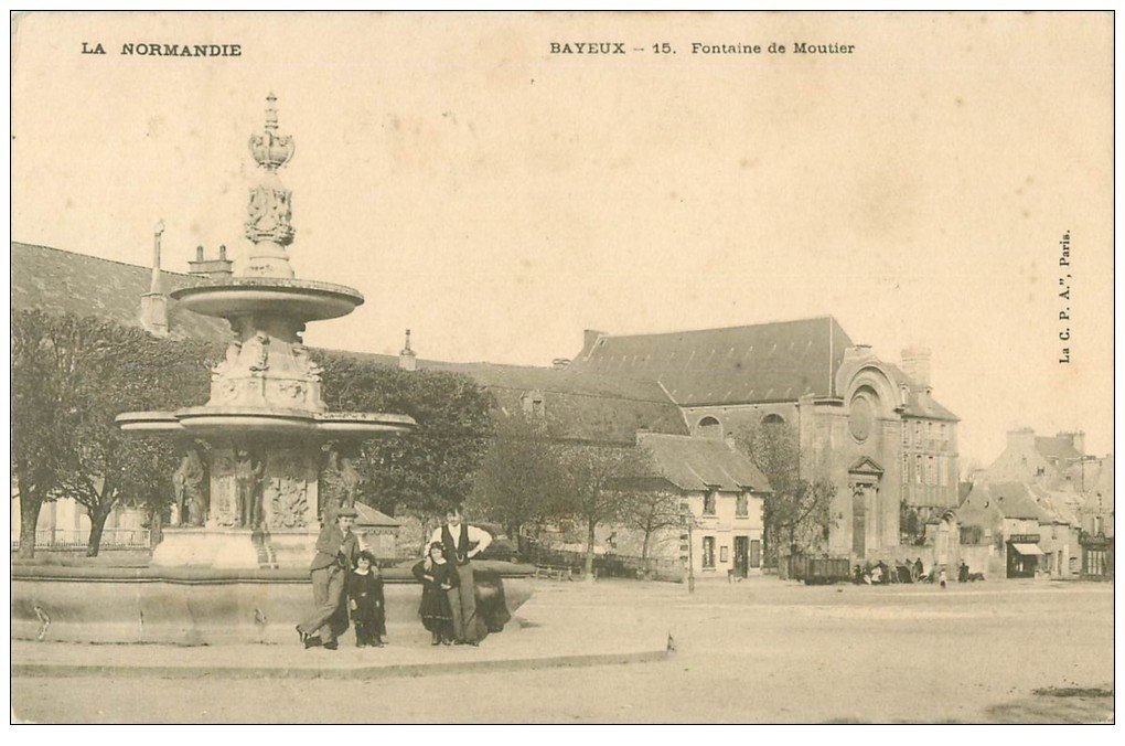 14 BAYEUX. Fontaine de Moutier 1903