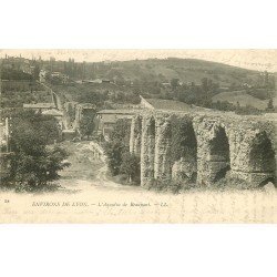 carte postale ancienne 69 LYON. Aqueduc Beaunan. Timbres Taxe 1903