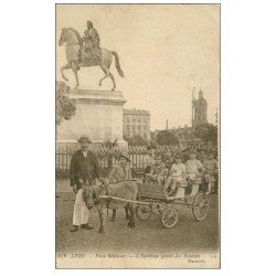 69 LYON. Attelage âne Place Bellecour. Equipage pour Enfants 1921